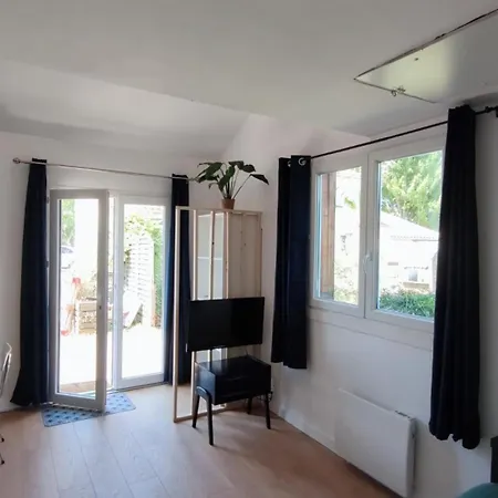 Chez Marion Et Sylvain Holiday home Saint-Hilaire-de-Chaleons